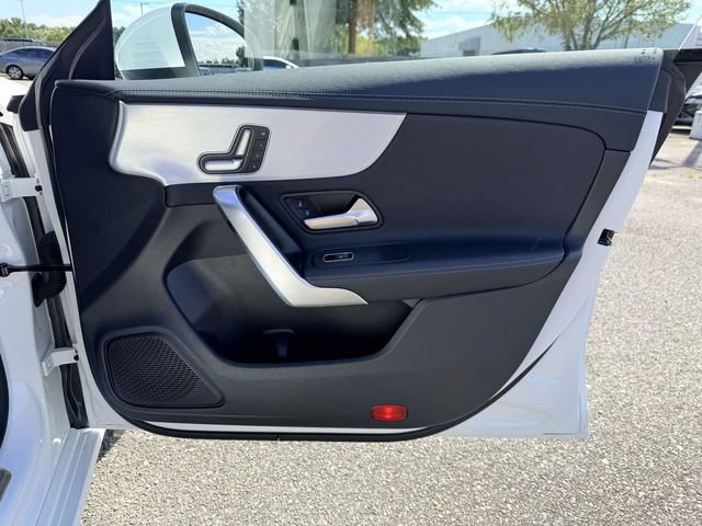 Used 2025 Mercedes-Benz CLA 250 4MATIC image 8