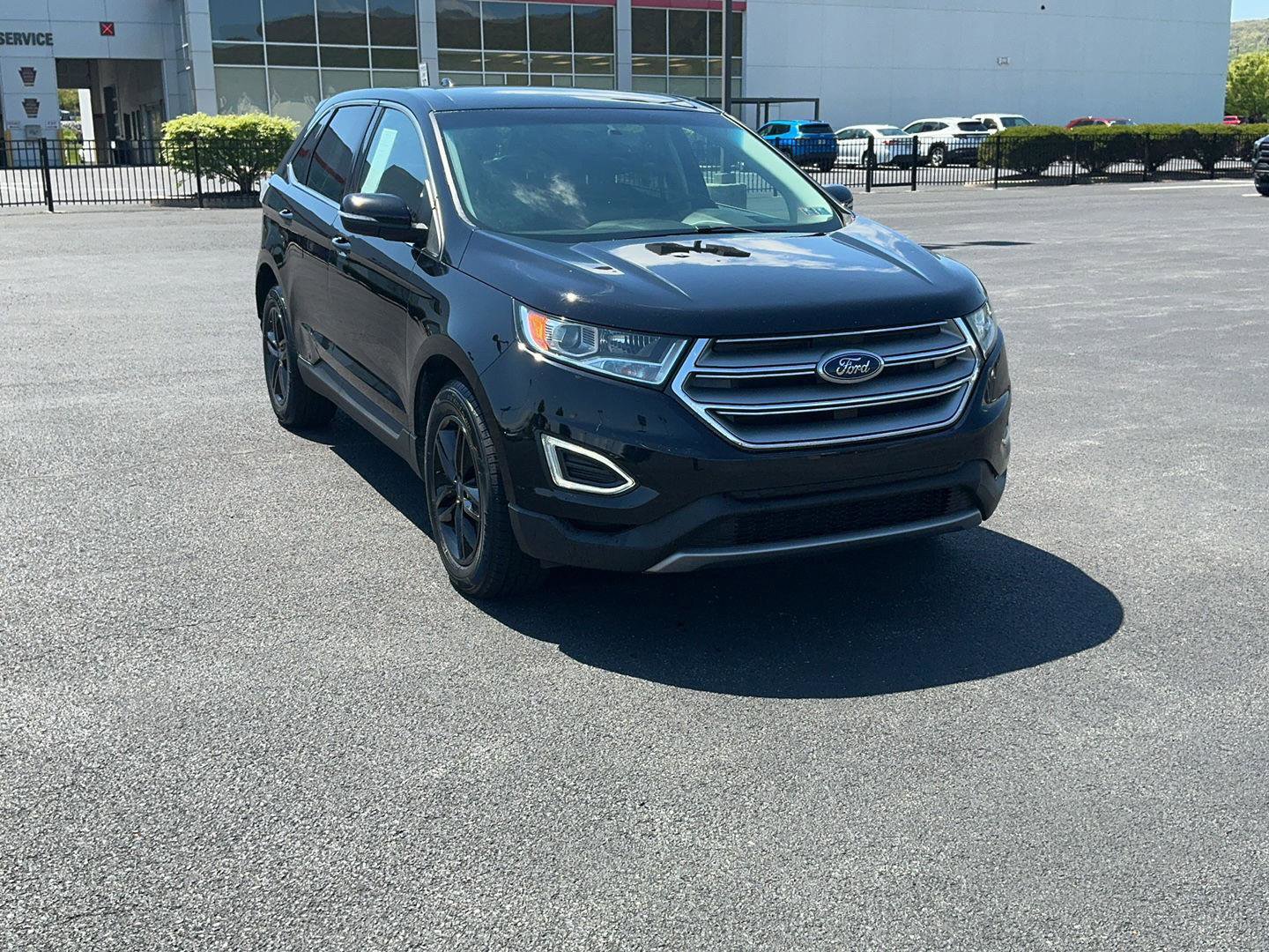 Used 2017 Ford Edge SEL FWD image 3