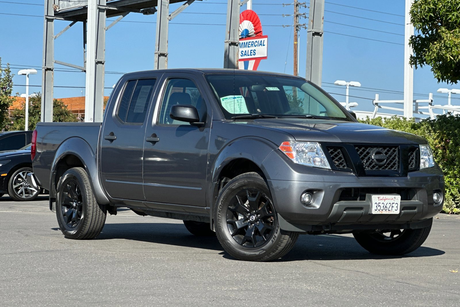 Used 2021 Nissan Frontier SV w/ Midnight Edition Floor Mats image 2