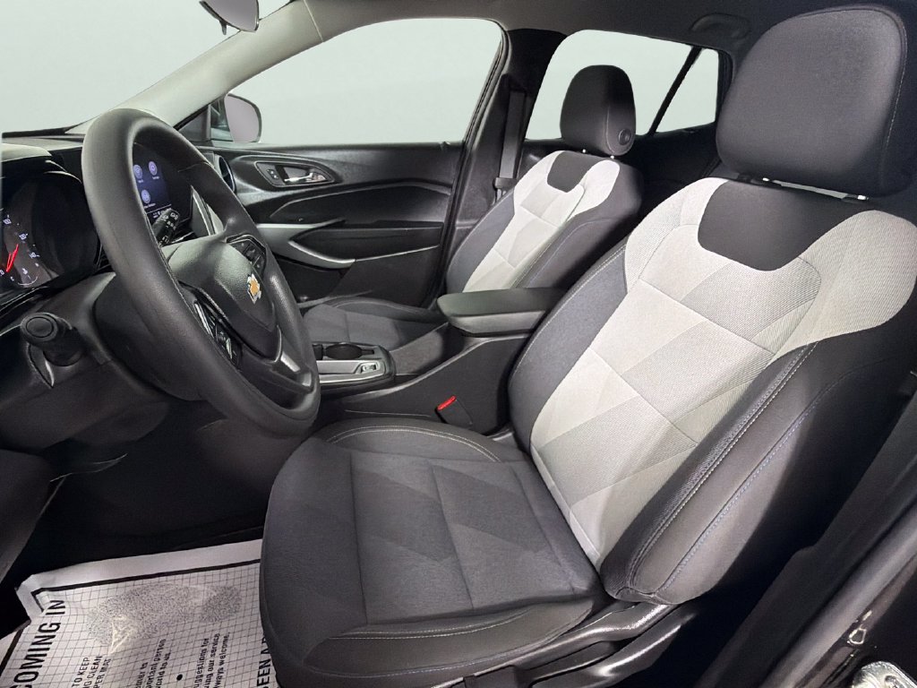 Certified 2024 Chevrolet Trax LS FWD image 18