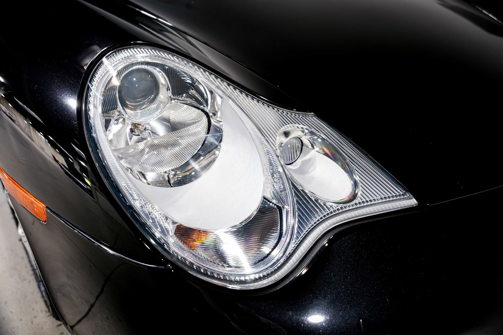 Used 2004 Porsche 911 Carrera RWD image 35