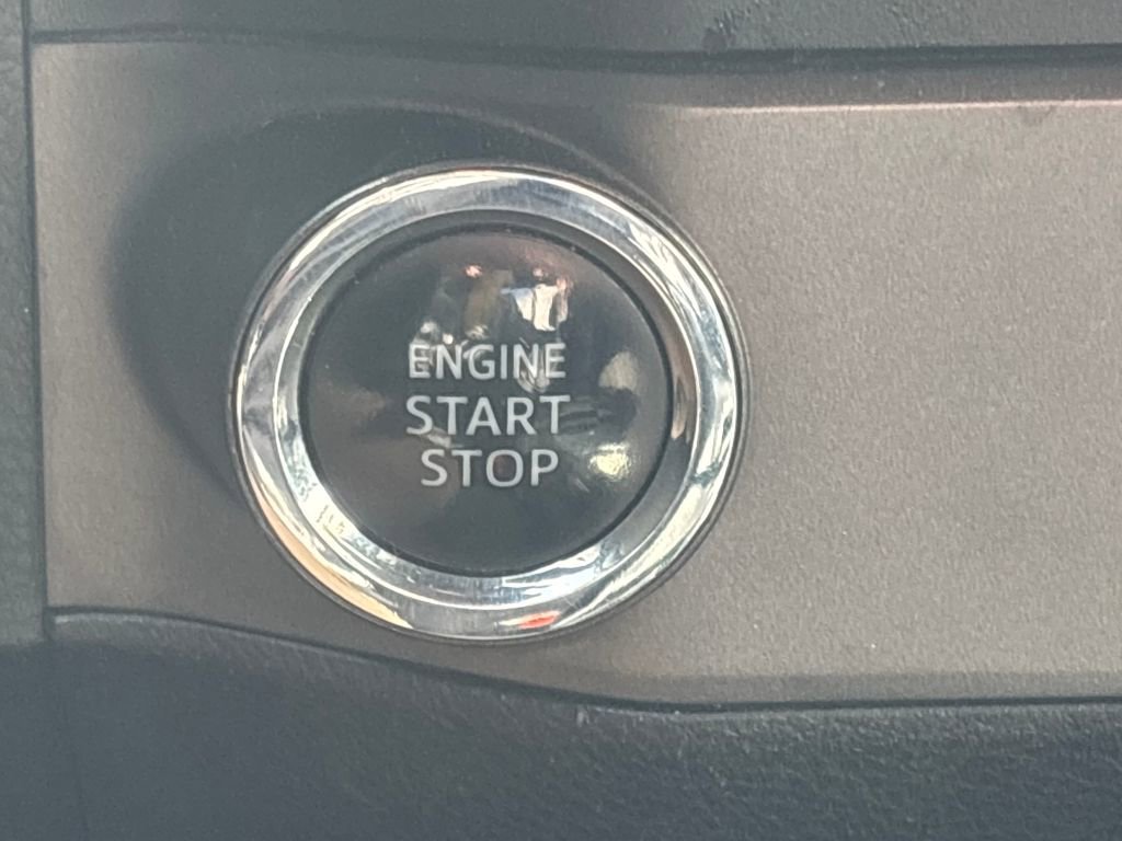 Used 2018 Toyota Tacoma TRD Sport w/ Technology Package image 16