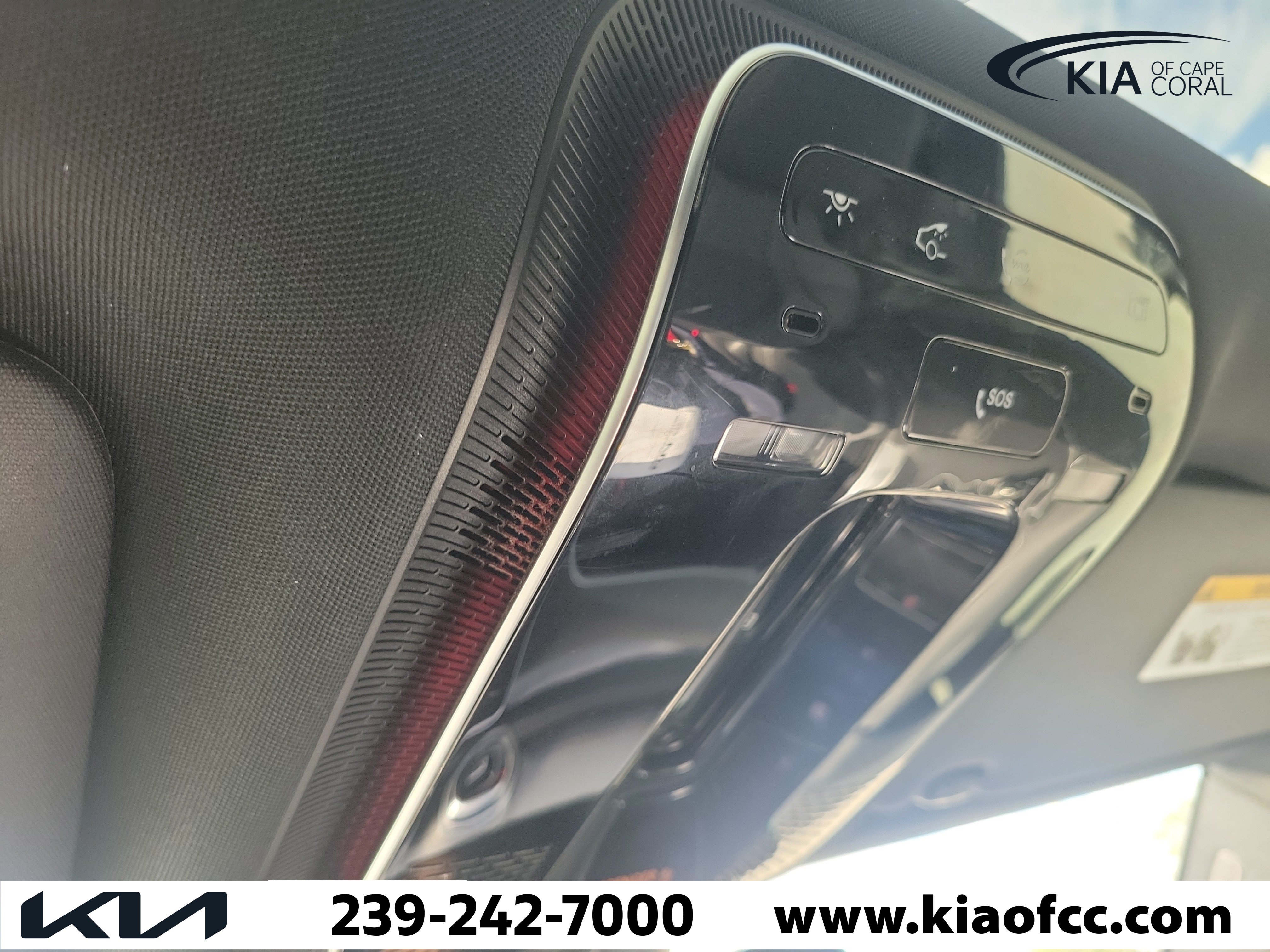 Used 2024 Mercedes-Benz CLE 300 4MATIC Coupe image 23
