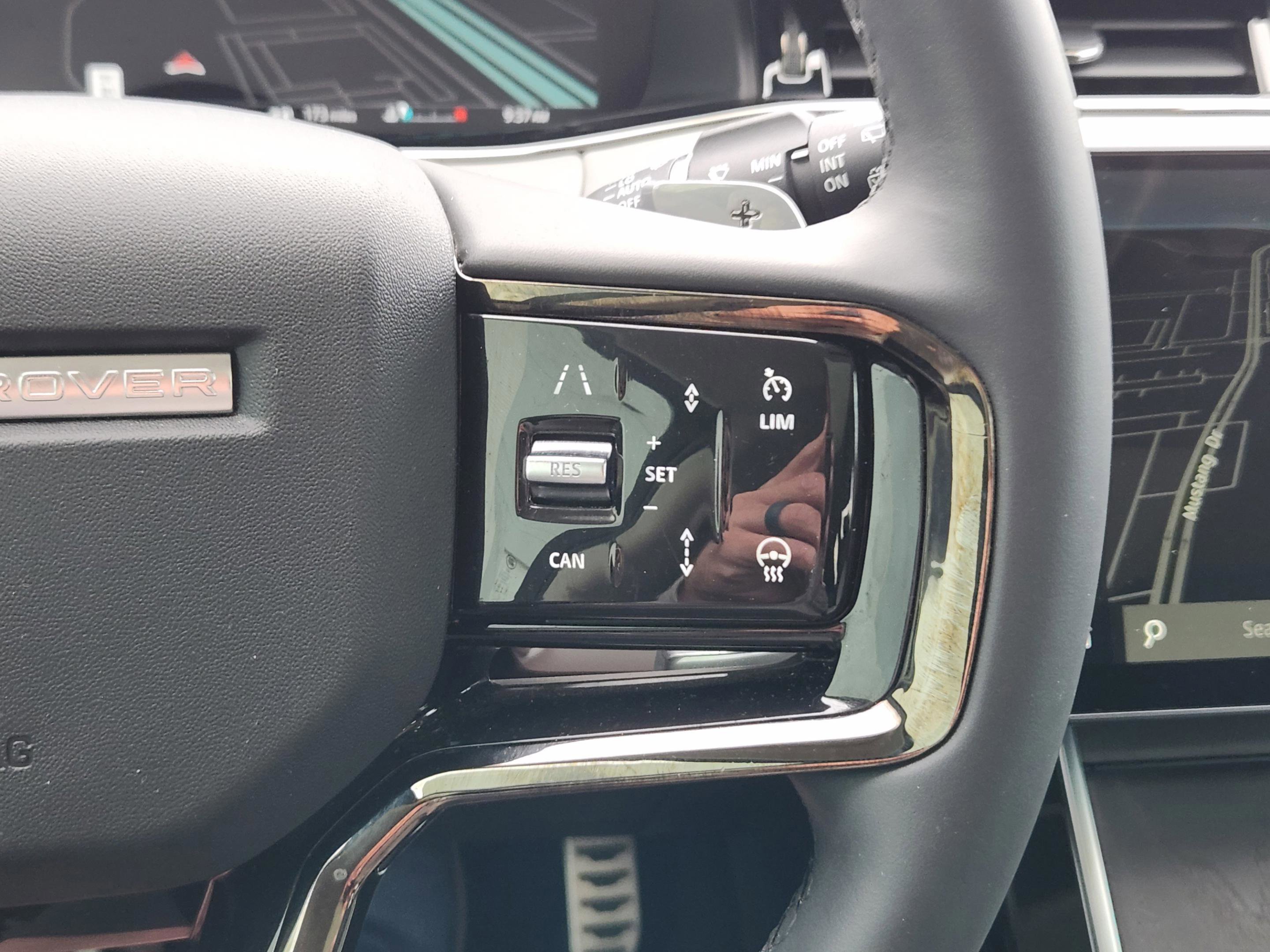 Certified 2024 Land Rover Range Rover Evoque Dynamic SE AWD/4WD image 25