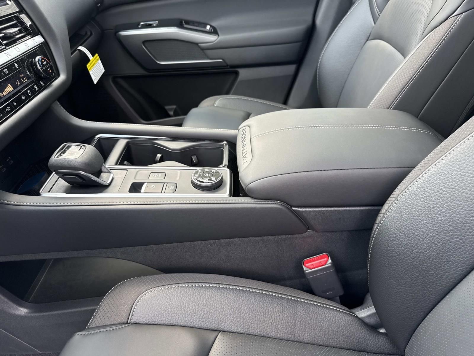 New 2026 Nissan Pathfinder SL w/ SL Premium Package image 22