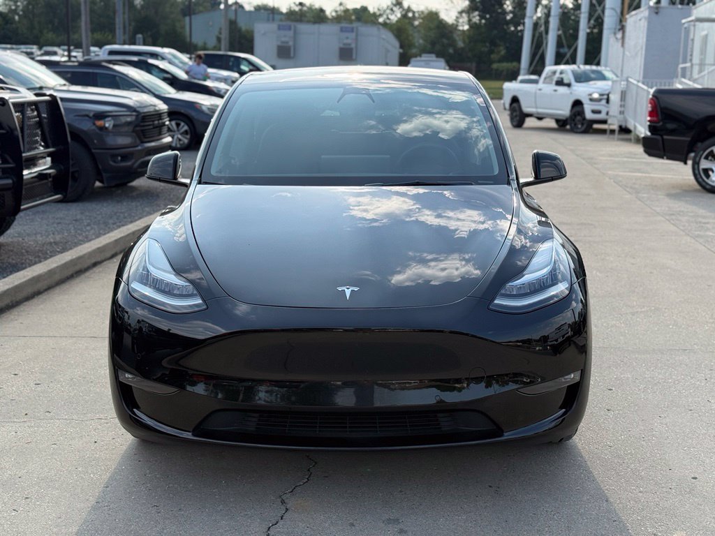 Used 2022 Tesla Model Y Long Range AWD/4WD image 3