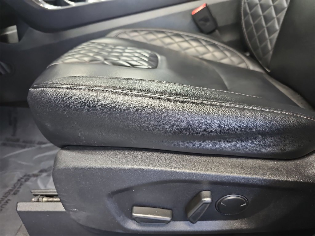 Used 2024 Ford Edge Titanium image 27