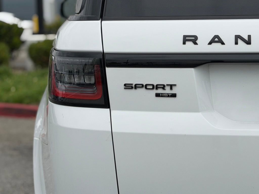 Used 2022 Land Rover Range Rover Sport HST image 11