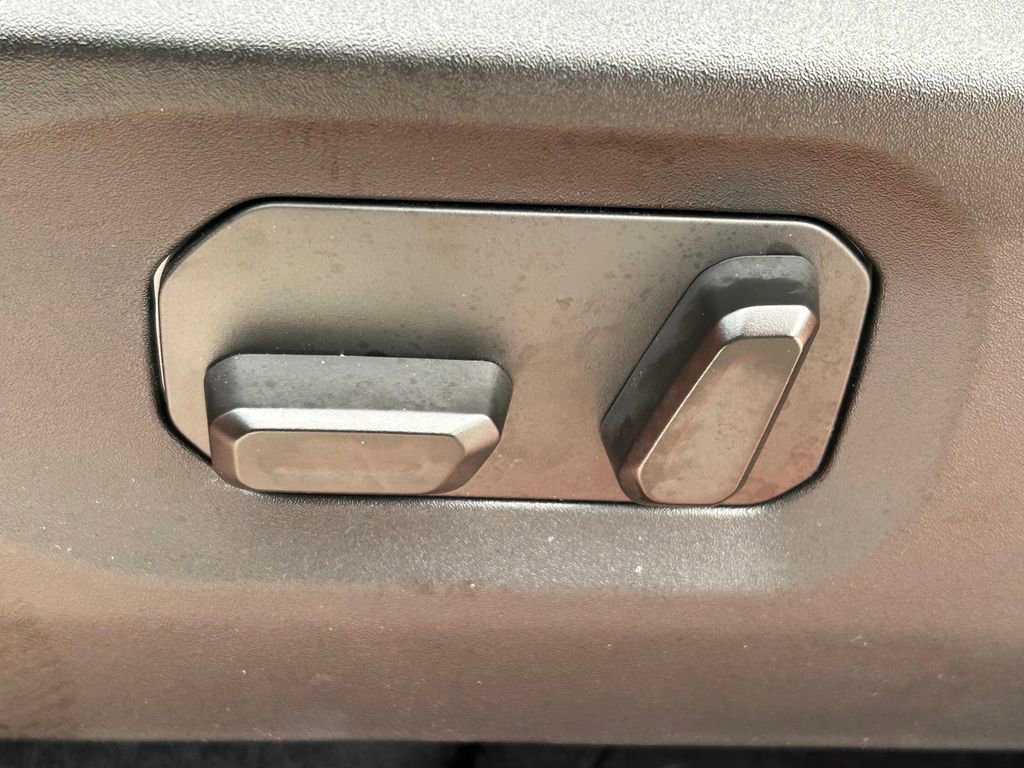 Used 2025 Jeep Gladiator Rubicon w/ Convenience Group image 26