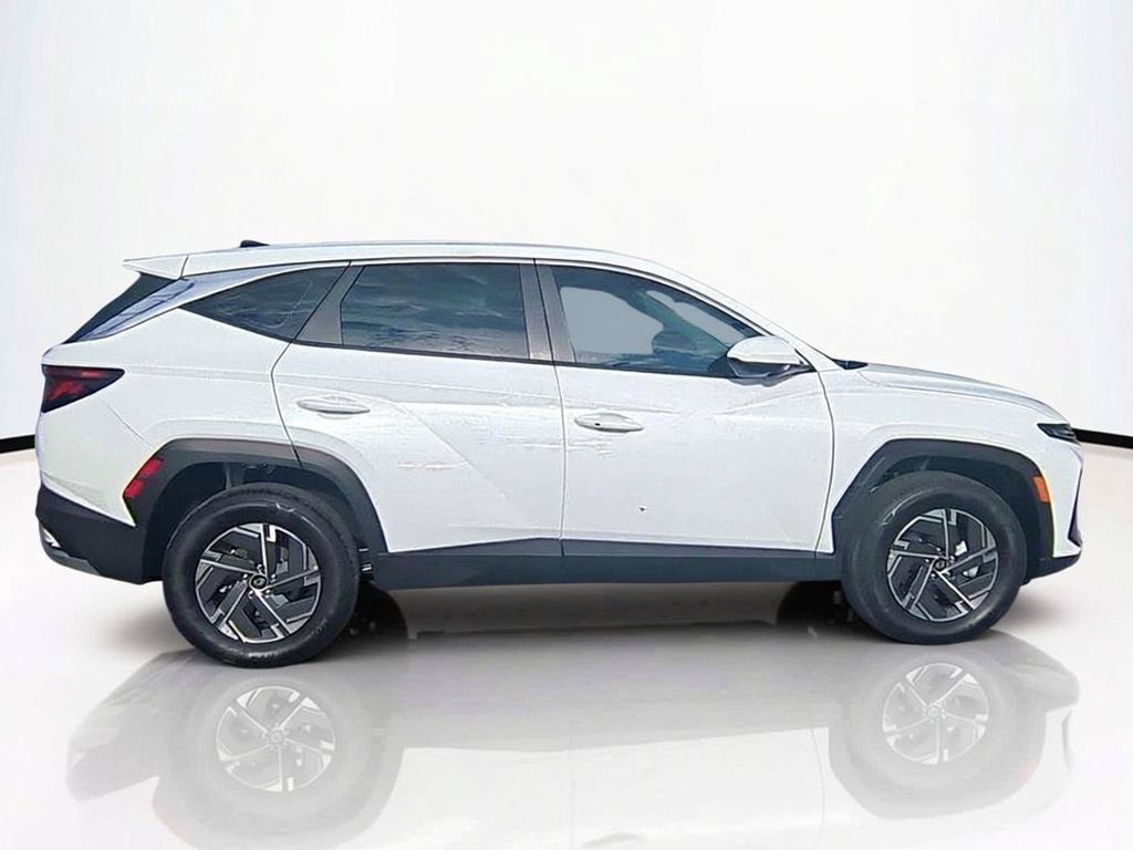New 2026 Hyundai Tucson Blue SE AWD/4WD image 4