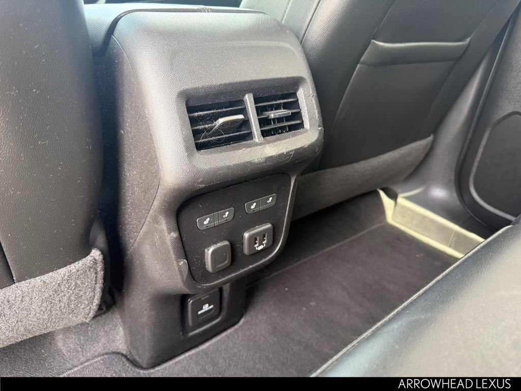 Used 2018 Chevrolet Equinox Premier FWD image 29