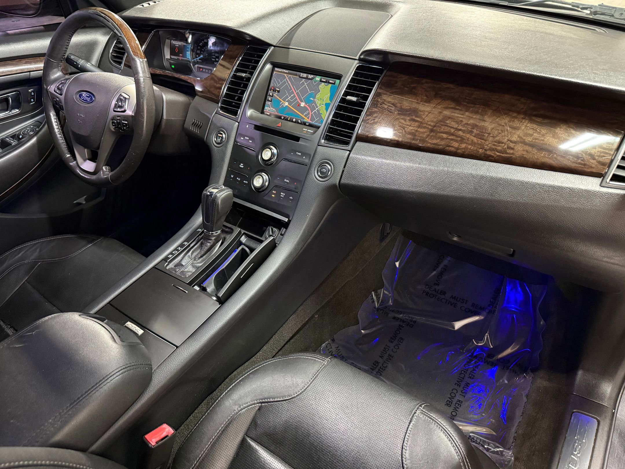 Used 2015 Ford Taurus Limited image 38