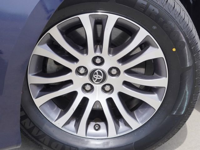 Used 2018 Toyota Sienna XLE w/ XLE Navigation Package image 11