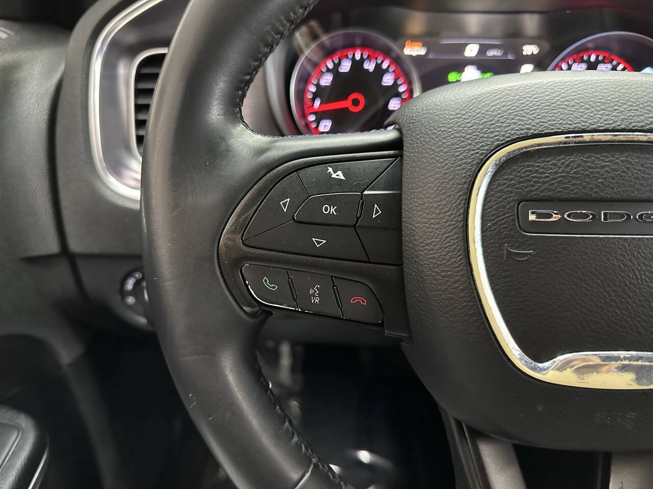 Used 2015 Dodge Charger SE RWD image 21
