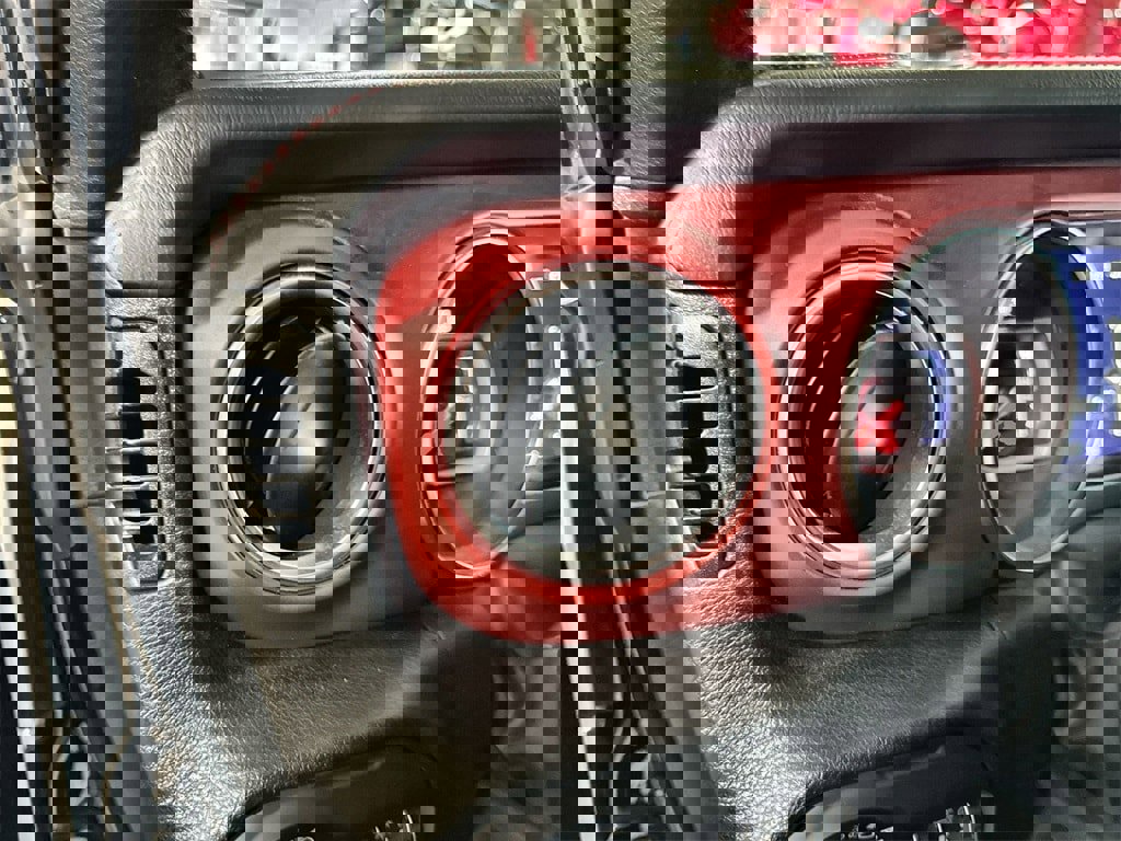 Used 2022 Jeep Gladiator Rubicon w/ Cold Weather Group image 15