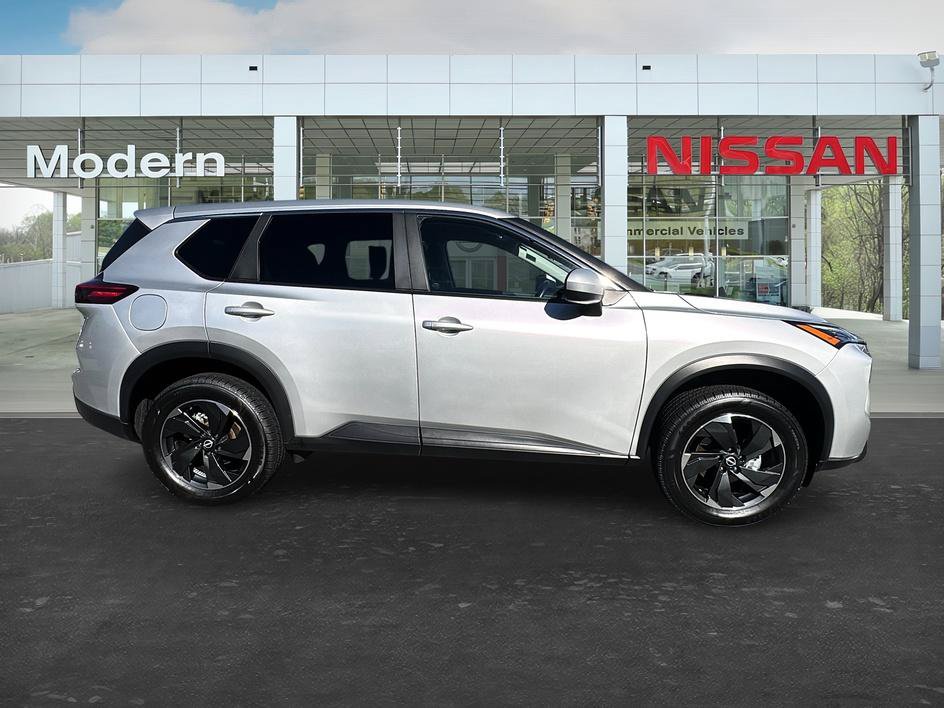 Certified 2025 Nissan Rogue SV AWD/4WD image 5