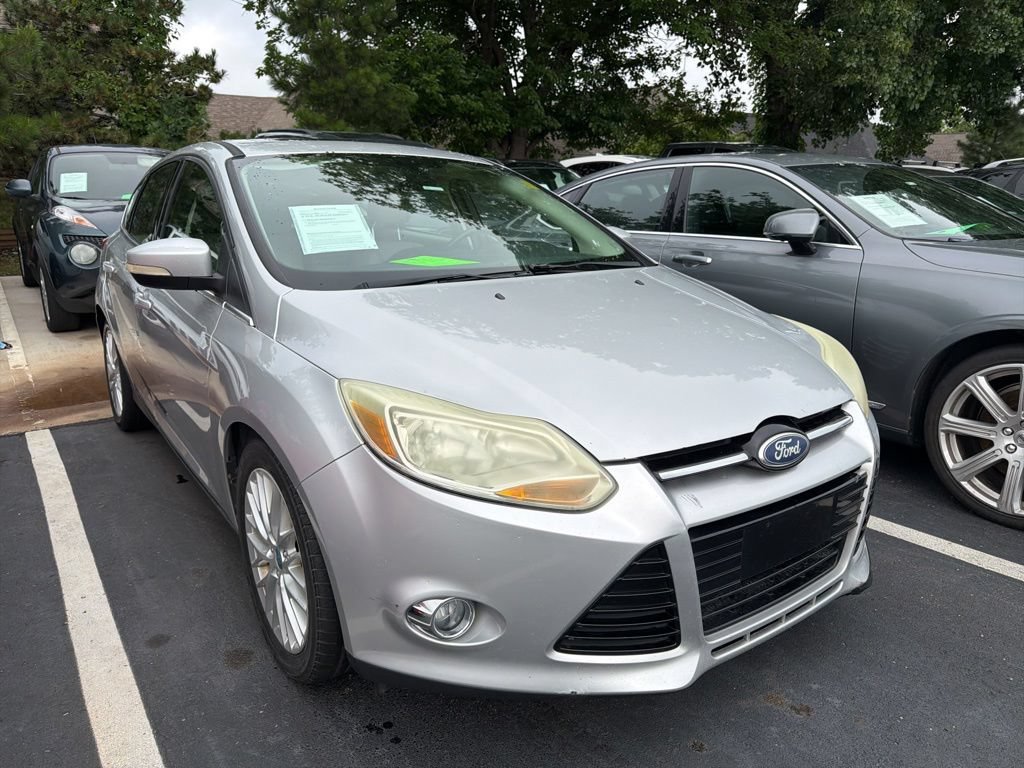 Used 2012 Ford Focus SEL FWD image 2
