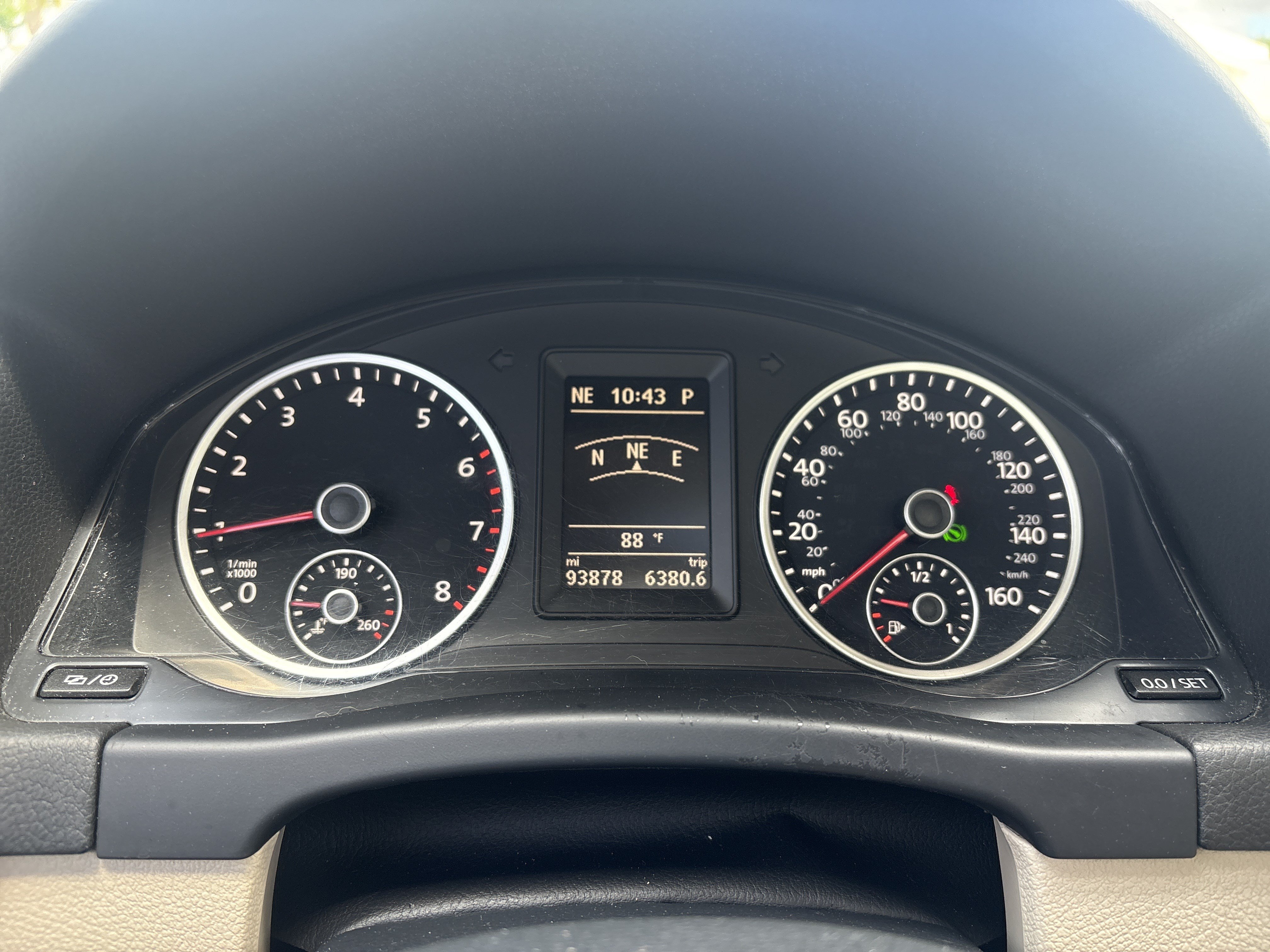 Used 2015 Volkswagen Tiguan SEL AWD/4WD image 10