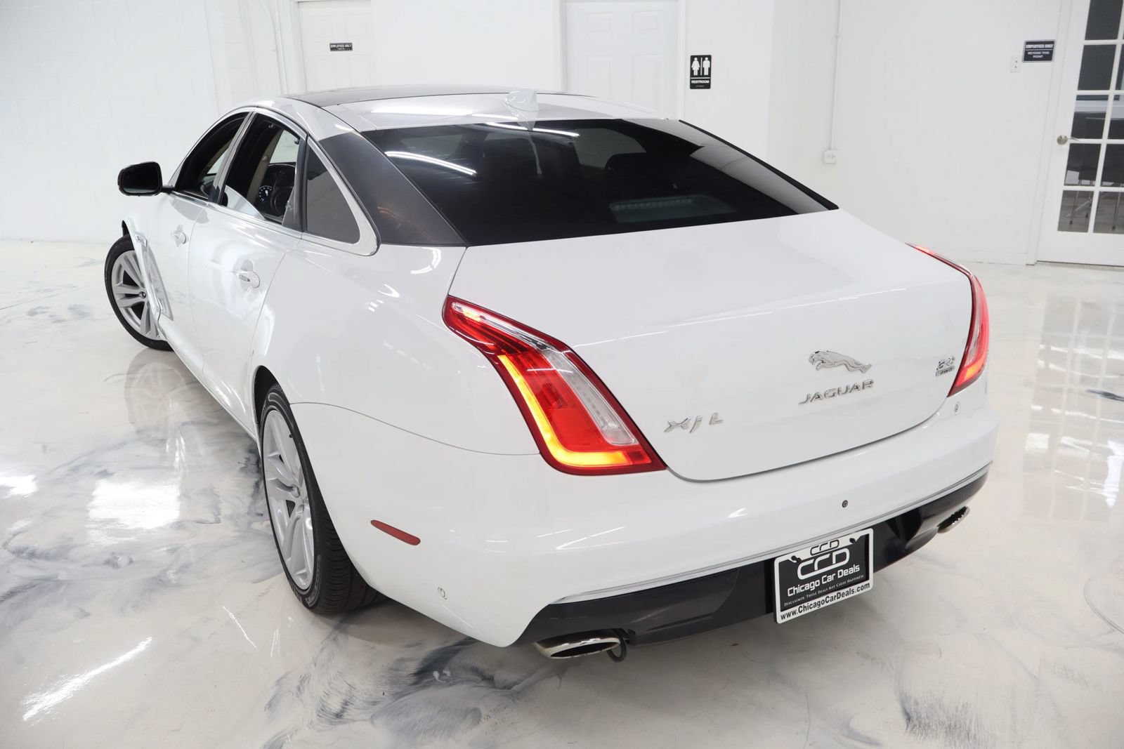 Used 2016 Jaguar XJ L Portfolio AWD/4WD image 5