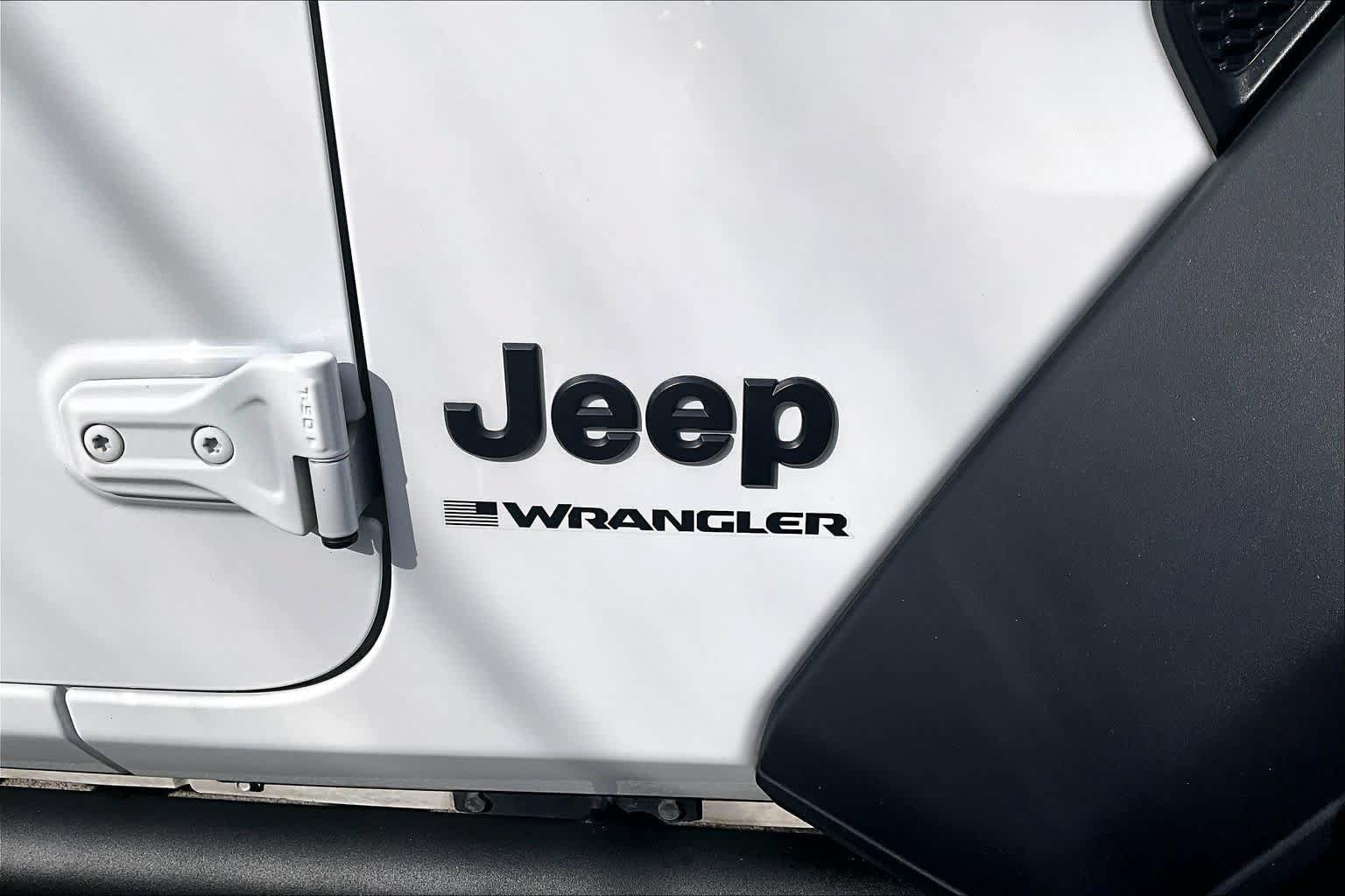 Used 2024 Jeep Wrangler Sport AWD/4WD image 29