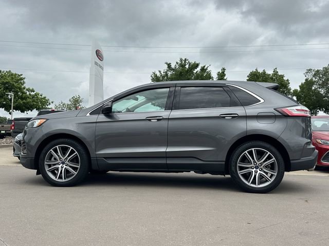 Used 2022 Ford Edge Titanium w/ Class II Trailer Tow Package AWD/4WD image 2