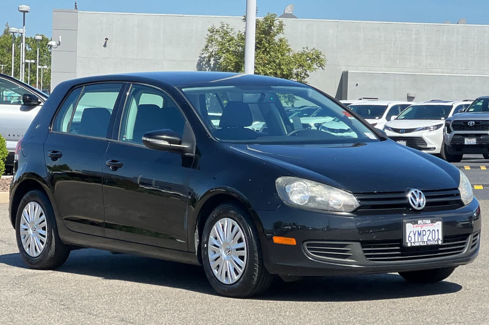 Used 2013 Volkswagen Golf 4-Door FWD image 5