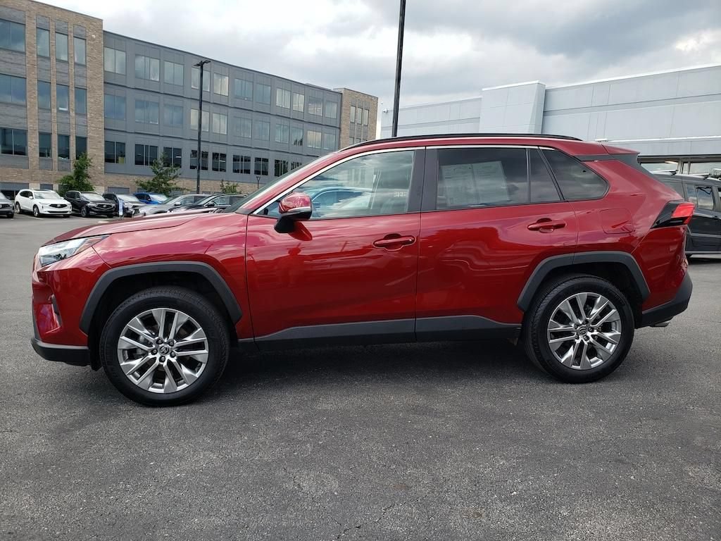 Used 2025 Toyota RAV4 XLE Premium w/ Weather Package AWD/4WD image 5