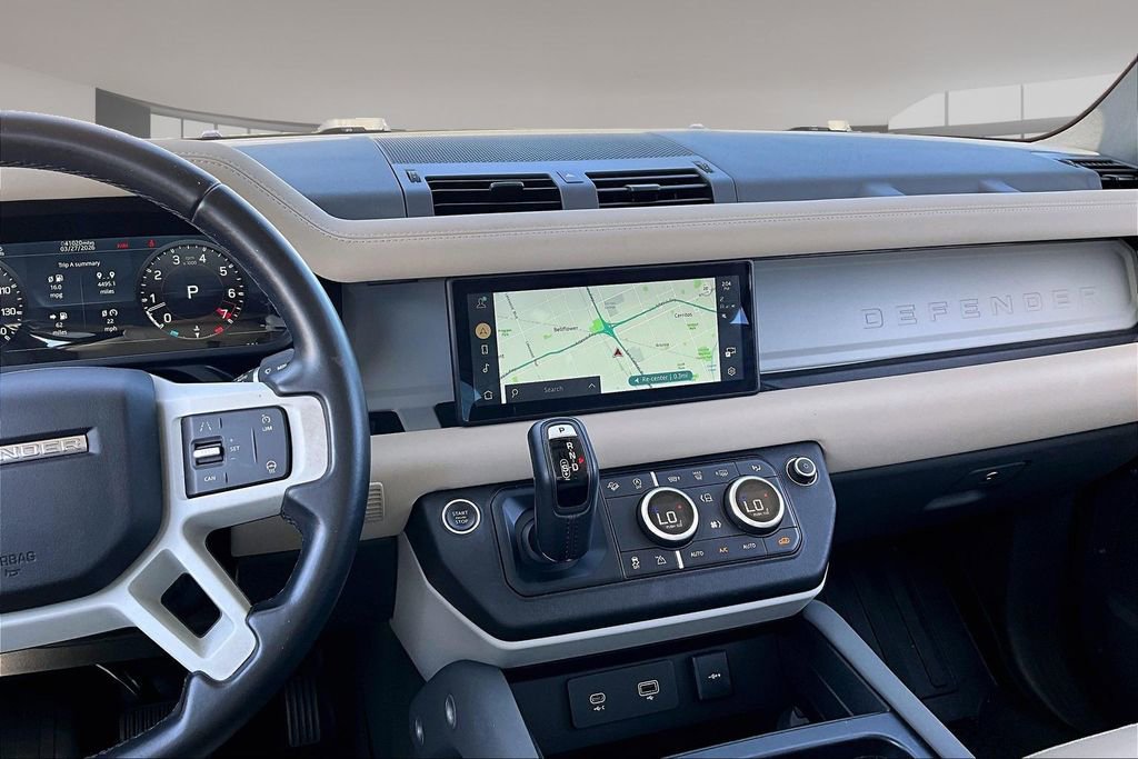 Used 2022 Land Rover Defender 110 SE image 9