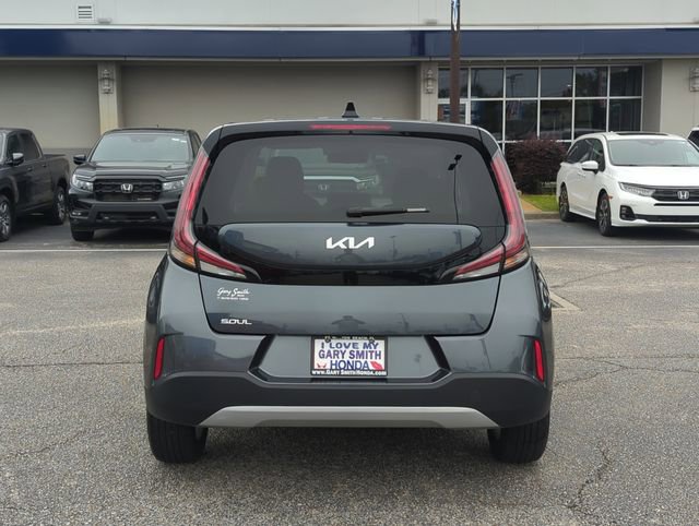 Used 2024 Kia Soul LX w/ Option Group 015 FWD image 5