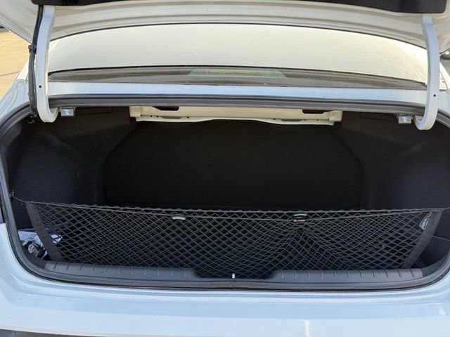 Used 2025 Hyundai Elantra Sport image 29