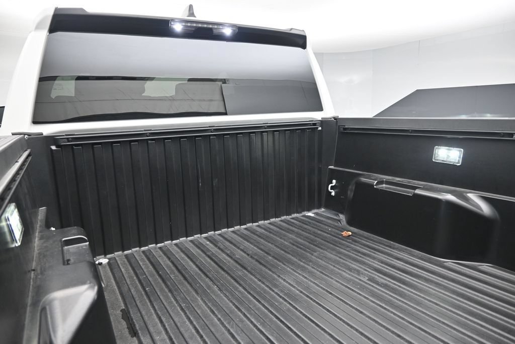 Used 2025 Toyota Tacoma SR5 AWD/4WD image 22