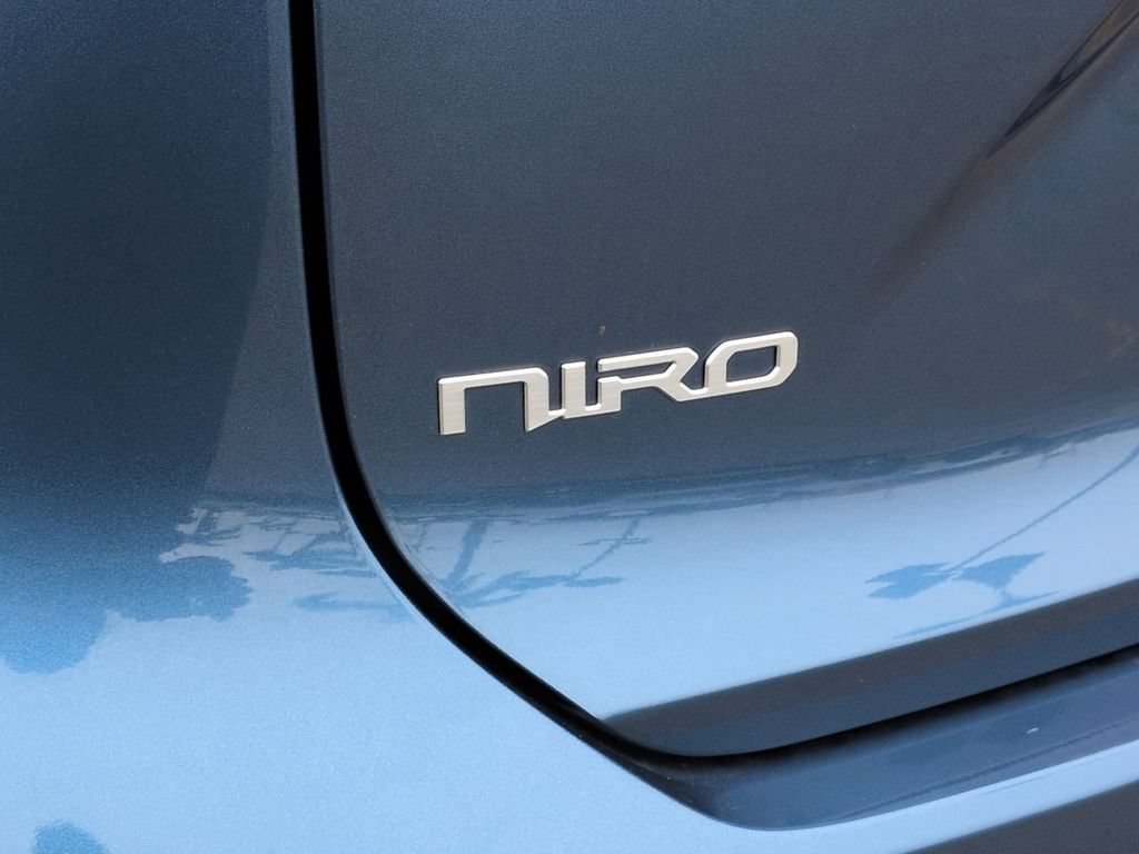 Certified 2023 Kia Niro Wind FWD image 33