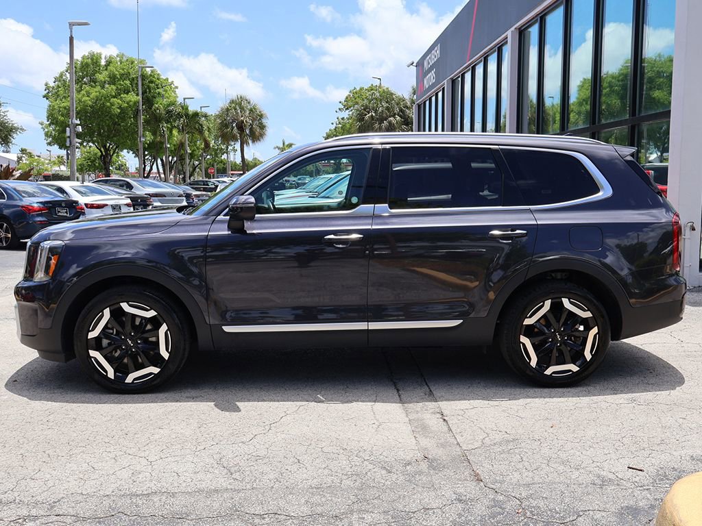 Used 2025 Kia Telluride S FWD image 12