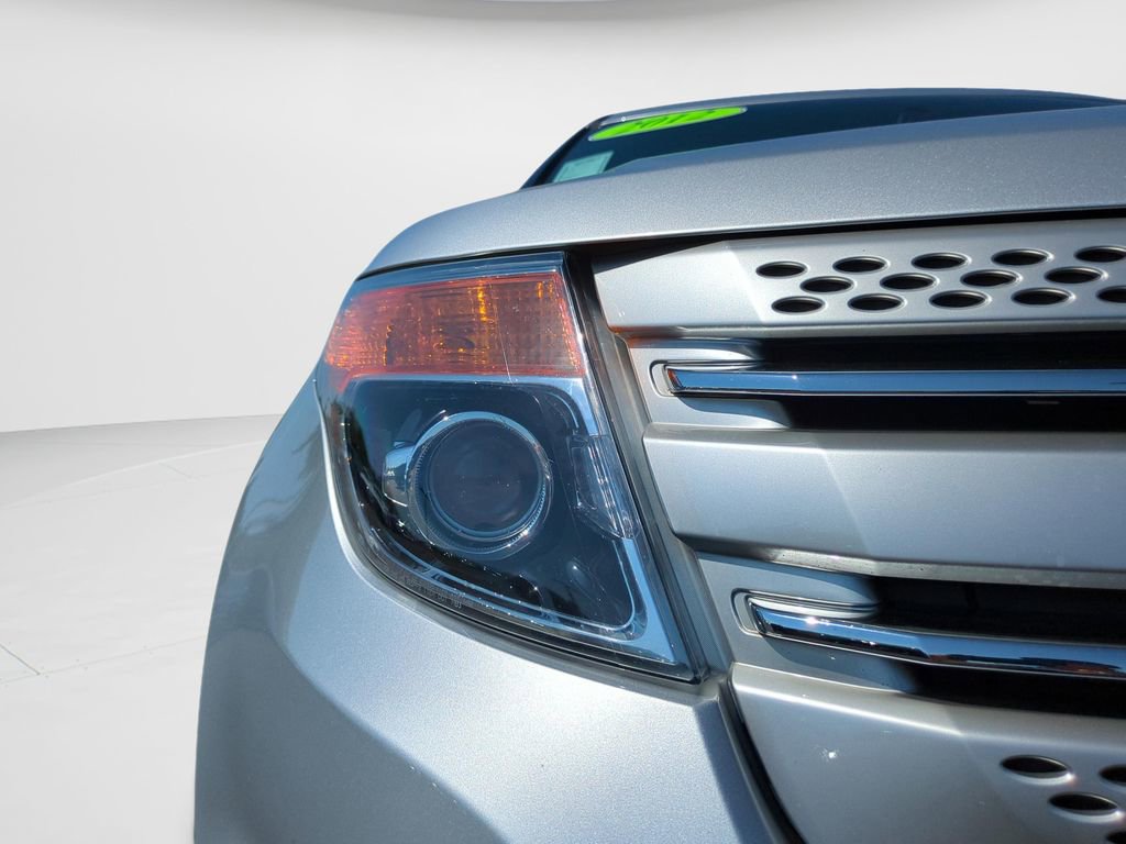 Used 2012 Ford Explorer XLT image 9