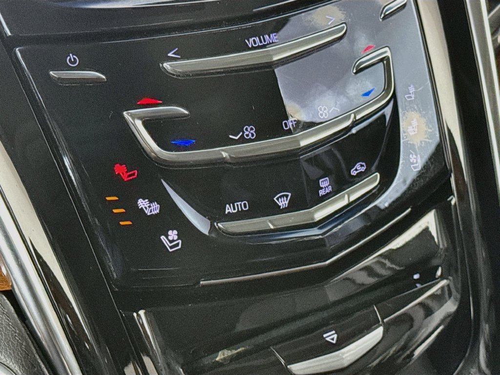 Used 2016 Cadillac Escalade Premium AWD/4WD image 25
