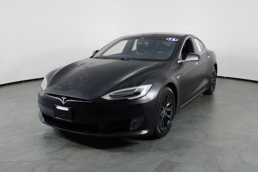 Used 2016 Tesla Model S 70 image 2
