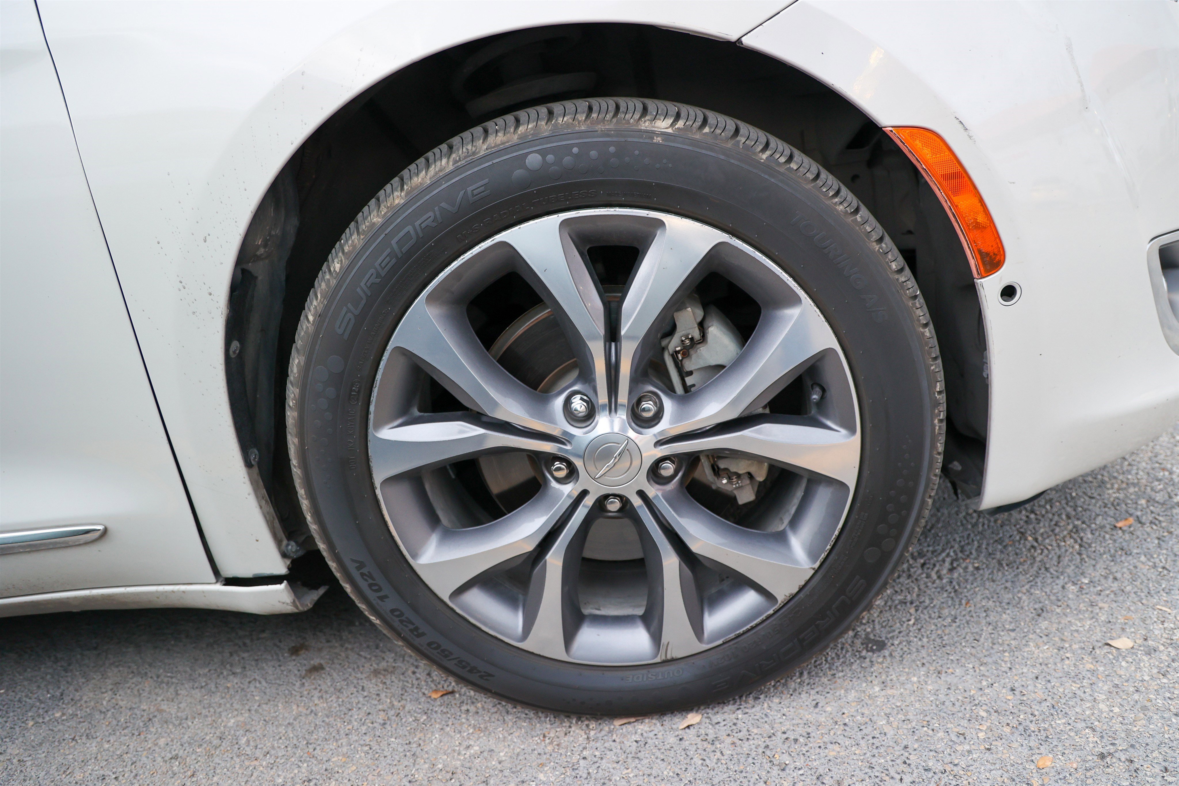 Used 2017 Chrysler Pacifica Limited image 14