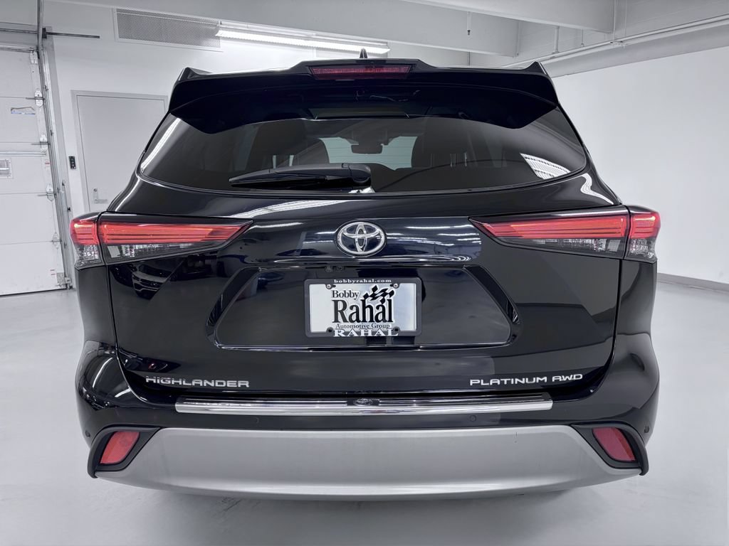 Used 2020 Toyota Highlander Platinum AWD/4WD image 5