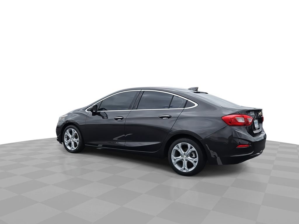 Used 2017 Chevrolet Cruze Premier FWD image 6