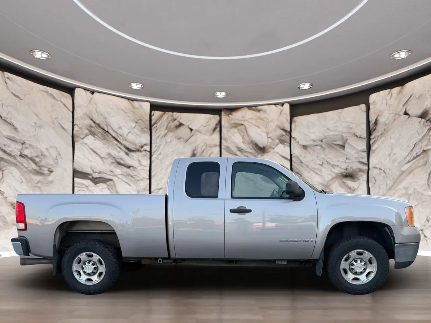 Used 2007 GMC Sierra 2500 SLE w/ Z71 Off-Road Package AWD/4WD image 4