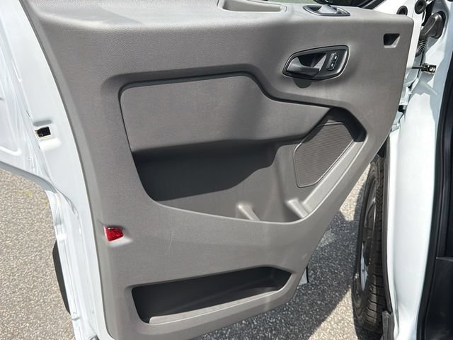 New 2026 Ford Transit 250 148 Medium Roof w/ Load Area Protection Package RWD image 10