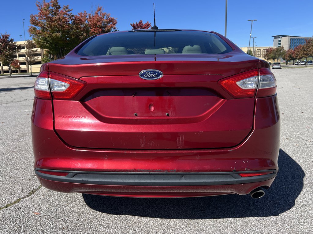 Used 2014 Ford Fusion SE FWD image 4