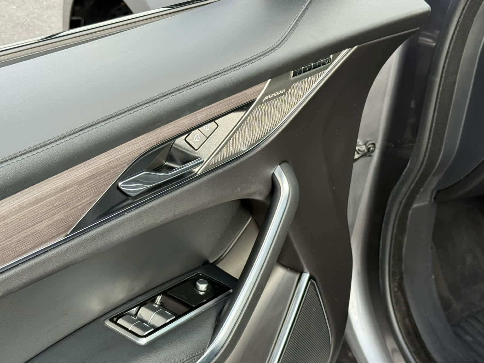 Used 2023 Jaguar F-PACE S image 14