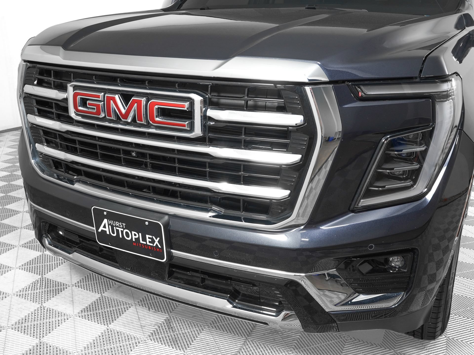 Used 2025 GMC Yukon Elevation AWD/4WD image 32
