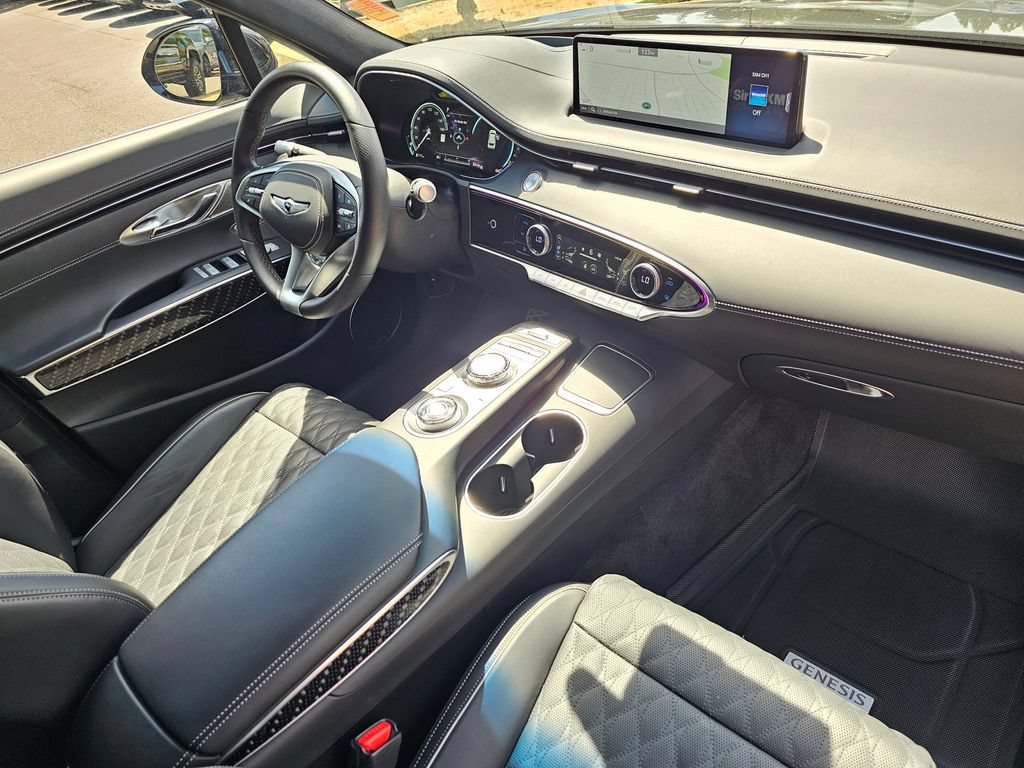 Certified 2025 Genesis GV70 3.5T Sport w/ Sport Prestige Package AWD/4WD image 30