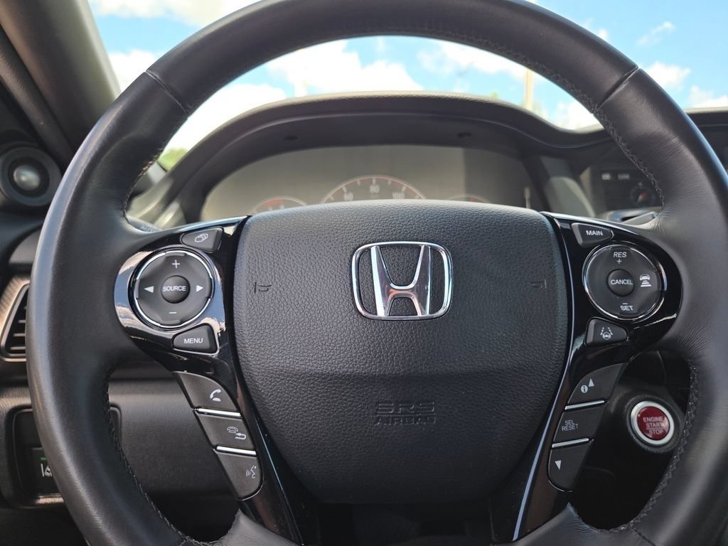 Used 2016 Honda Accord Touring image 33