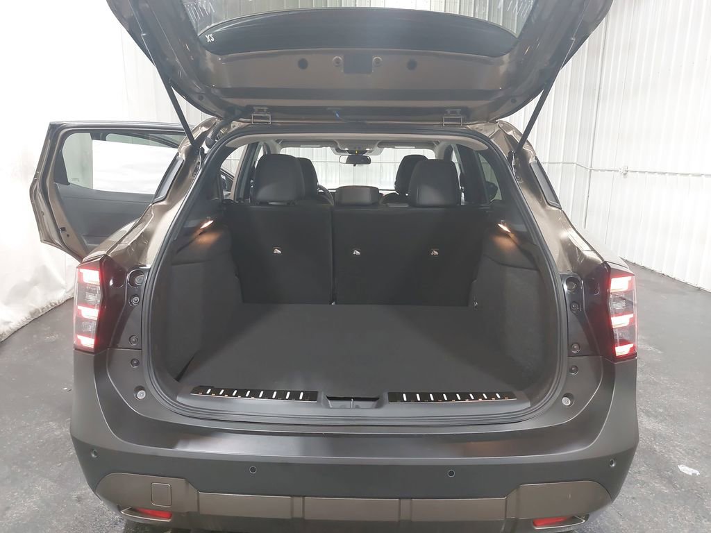 New 2026 Nissan Kicks SR w/ SR Premium Package image 12