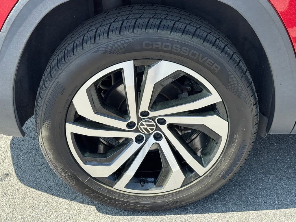 Used 2021 Volkswagen Atlas Cross Sport SEL Premium image 14