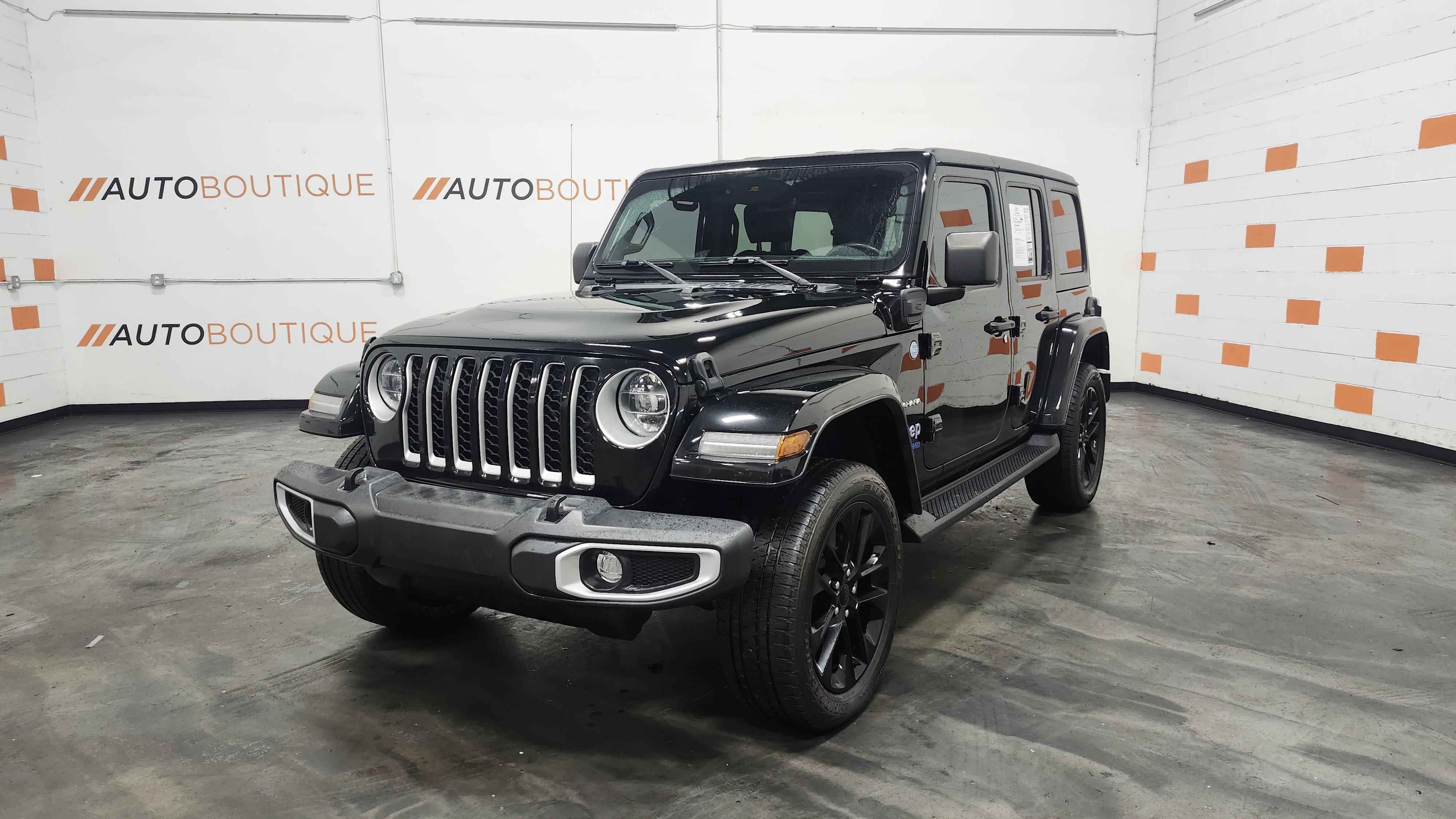 Used 2021 Jeep Wrangler Unlimited Sahara w/ Cold Weather Group image 34