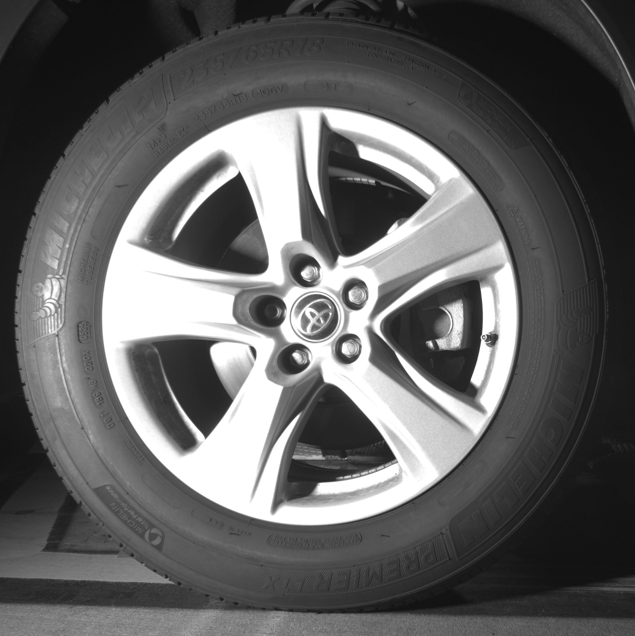 Used 2025 Toyota Highlander LE image 13